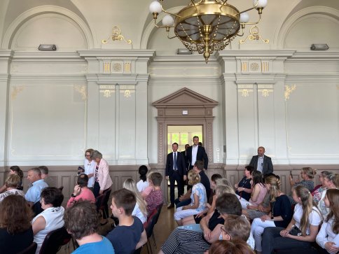 Eingang des MP in unsere Aula